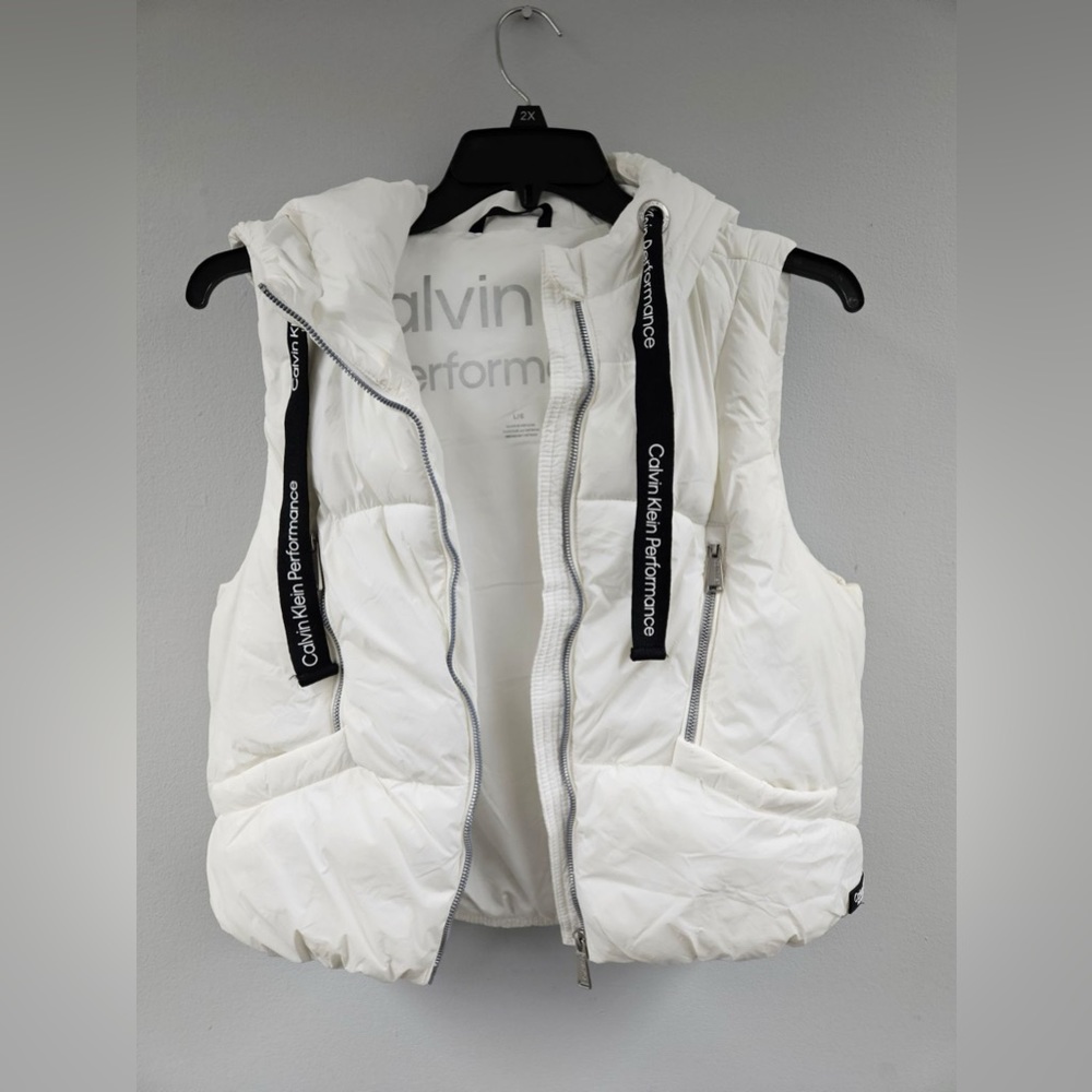 Rubberized cropped vest. Great condition